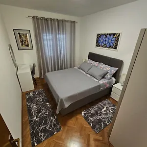 apartments-grgic-trogir.hotels-in-trogir.com/